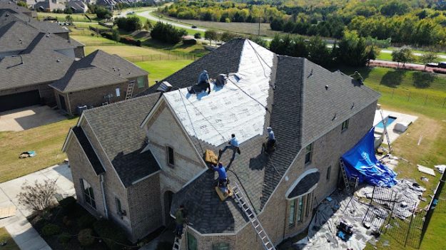 Roofer In Forney, TX